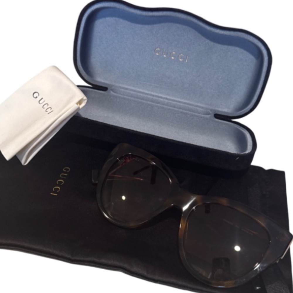 NIB New Gucci Lux Sunglasses & Gucci Box Style Cat Eye